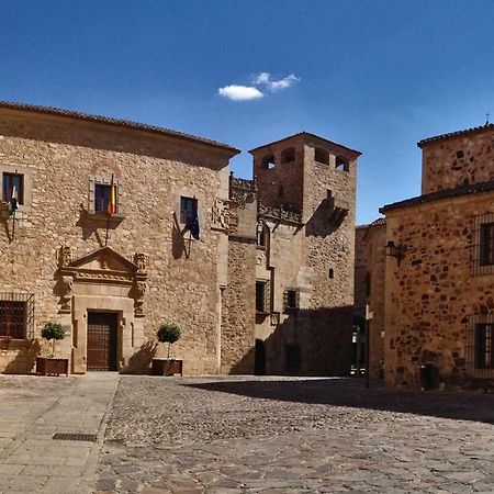 Adama Apartamento Turistico Caces Buitenkant foto