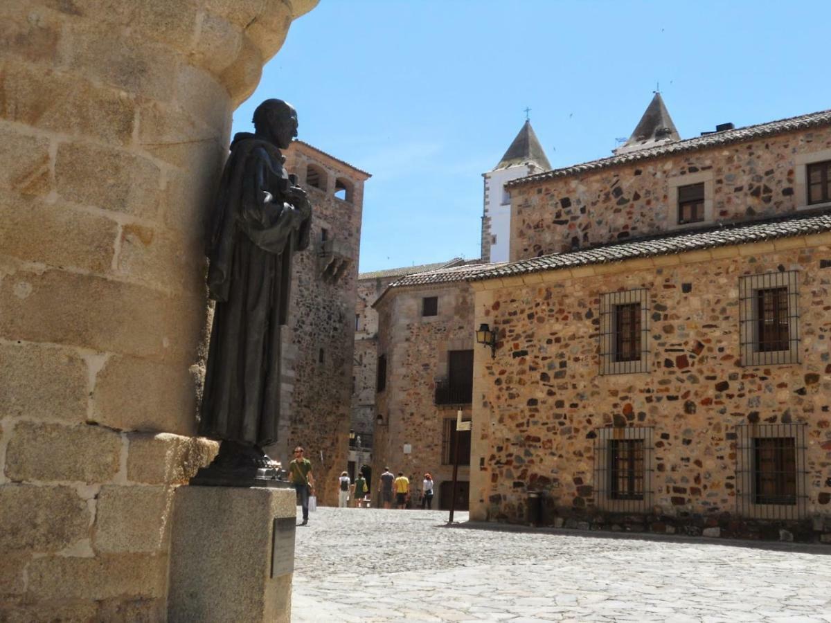 Adama Apartamento Turistico Caces Buitenkant foto